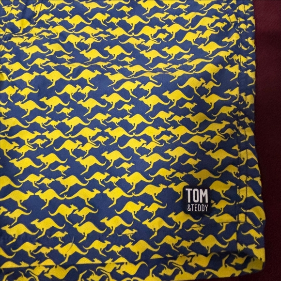 TOM & TEDDY Gold and Blue Jumping Kangaroo UPF50+ Swim Shorts Men's Size Medium - Picture 2 of 5